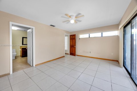 Купить кондоминиум в Дорал, Флорида 2 спальни, 129.32м2, № 1750410 - фото 27
