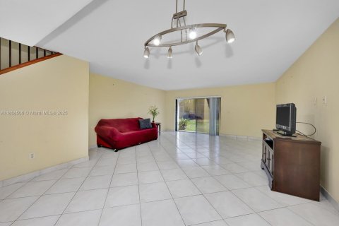 Купить кондоминиум в Дорал, Флорида 2 спальни, 129.32м2, № 1750410 - фото 9