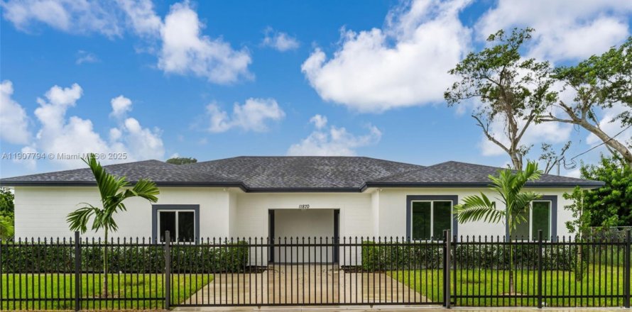 Casa en Miami, Florida 4 dormitorios, 152.73 m2 № 1966290