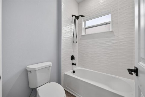 House in Poinciana, Florida 4 bedrooms, 158.86 sq.m. № 2220403 - photo 30