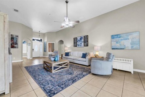 House in Largo, Florida 4 bedrooms, 225.94 sq.m. № 1680100 - photo 3
