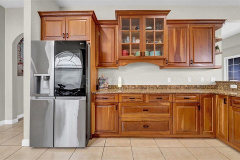 House in Largo, Florida 4 bedrooms, 225.94 sq.m. № 1680100 - photo 15
