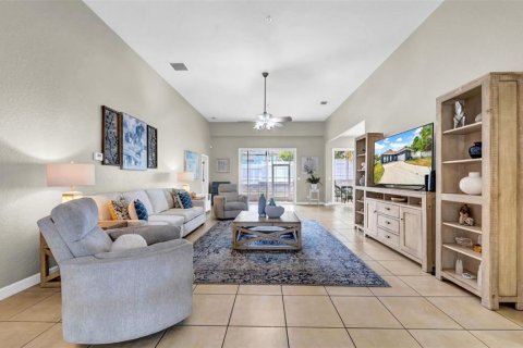 House in Largo, Florida 4 bedrooms, 225.94 sq.m. № 1680100 - photo 7