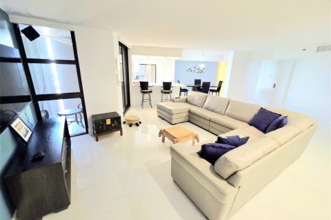 Copropriété à louer à Pompano Beach, Floride: 2 chambres, 145.86 m2 № 2242734 - photo 9