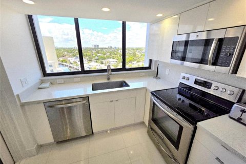 Copropriété à louer à Pompano Beach, Floride: 2 chambres, 145.86 m2 № 2242734 - photo 14