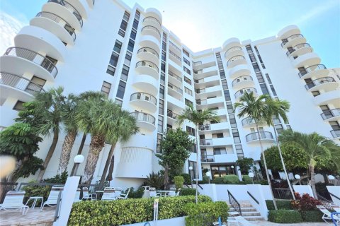 Copropriété à louer à Pompano Beach, Floride: 2 chambres, 145.86 m2 № 2242734 - photo 4