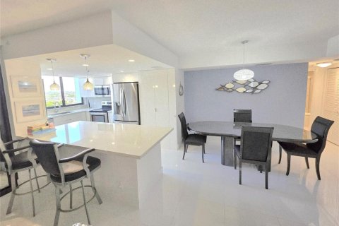 Copropriété à louer à Pompano Beach, Floride: 2 chambres, 145.86 m2 № 2242734 - photo 10