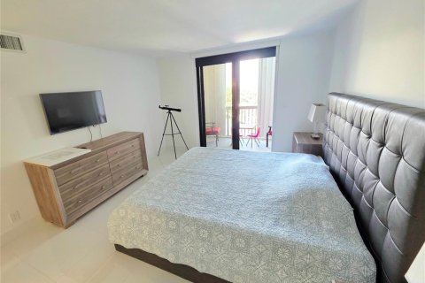 Copropriété à louer à Pompano Beach, Floride: 2 chambres, 145.86 m2 № 2242734 - photo 27
