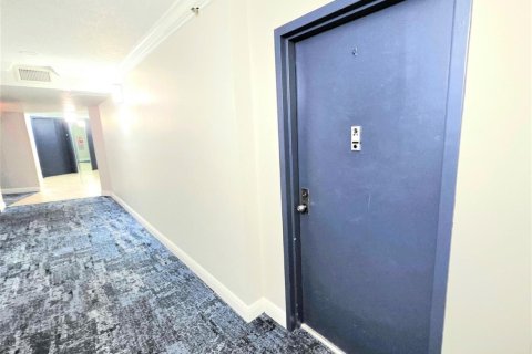Copropriété à louer à Pompano Beach, Floride: 2 chambres, 145.86 m2 № 2242734 - photo 12