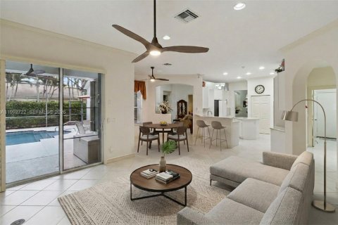 House in Jupiter, Florida 4 bedrooms, 283.35 sq.m. № 2055784 - photo 8