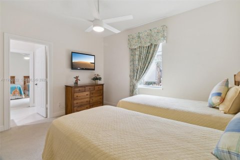 House in Jupiter, Florida 4 bedrooms, 283.35 sq.m. № 2055784 - photo 25