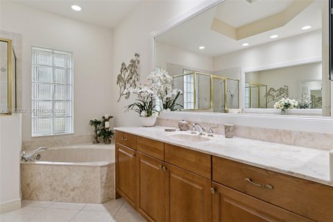 House in Jupiter, Florida 4 bedrooms, 283.35 sq.m. № 2055784 - photo 20