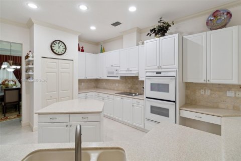House in Jupiter, Florida 4 bedrooms, 283.35 sq.m. № 2055784 - photo 12