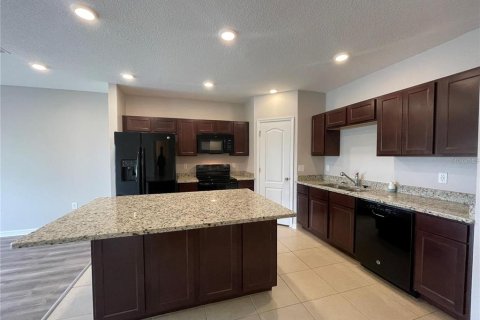 Touwnhouse à louer à Lakeland, Floride: 3 chambres, 151.71 m2 № 2385658 - photo 3