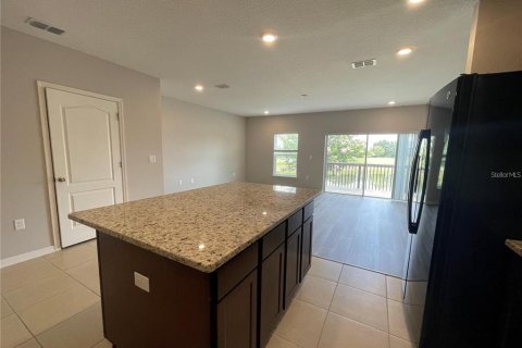 Touwnhouse à louer à Lakeland, Floride: 3 chambres, 151.71 m2 № 2385658 - photo 4