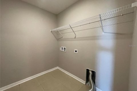 Touwnhouse à louer à Lakeland, Floride: 3 chambres, 151.71 m2 № 2385658 - photo 11
