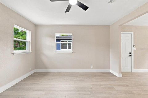 Villa ou maison à vendre à Ormond Beach, Floride: 4 chambres, 117.61 m2 № 2349463 - photo 18