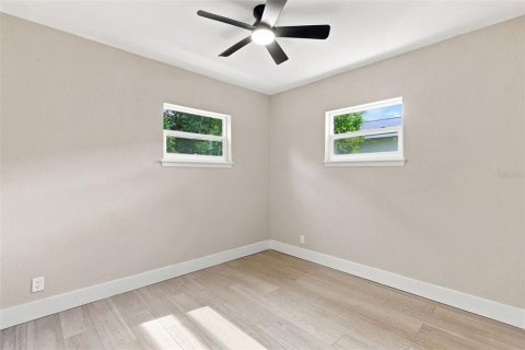 Villa ou maison à vendre à Ormond Beach, Floride: 4 chambres, 117.61 m2 № 2349463 - photo 21