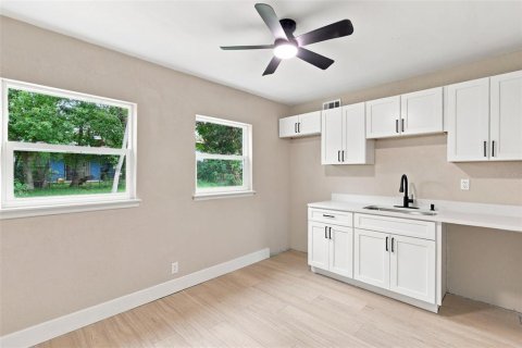 Villa ou maison à vendre à Ormond Beach, Floride: 4 chambres, 117.61 m2 № 2349463 - photo 12