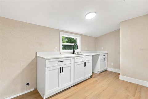Villa ou maison à vendre à Ormond Beach, Floride: 4 chambres, 117.61 m2 № 2349463 - photo 3