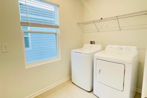 Casa en alquiler en Orlando, Florida, 3 dormitorios, 165.55 m2 № 1906137 - foto 22