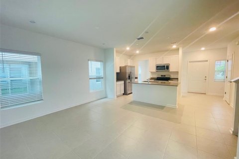 Casa en alquiler en Orlando, Florida, 3 dormitorios, 165.55 m2 № 1906137 - foto 3