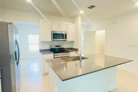 Casa en alquiler en Orlando, Florida, 3 dormitorios, 165.55 m2 № 1906137 - foto 4