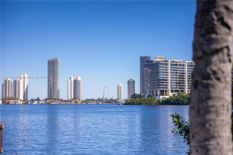 Copropriété à louer à Aventura, Floride: 1 chambre, 82.96 m2 № 1961440 - photo 20