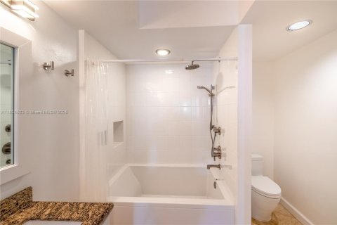 Copropriété à louer à Aventura, Floride: 1 chambre, 82.96 m2 № 1961440 - photo 15