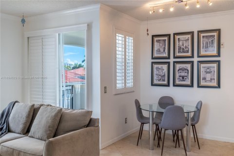 Copropriété à louer à Aventura, Floride: 1 chambre, 82.96 m2 № 1961440 - photo 2