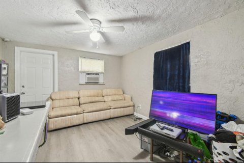 Immobilier commercial à vendre à Lakeland, Floride: 160.54 m2 № 1751587 - photo 12