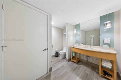 Condo in Sunny Isles Beach, Florida, 1 bedroom № 2268896 - photo 13