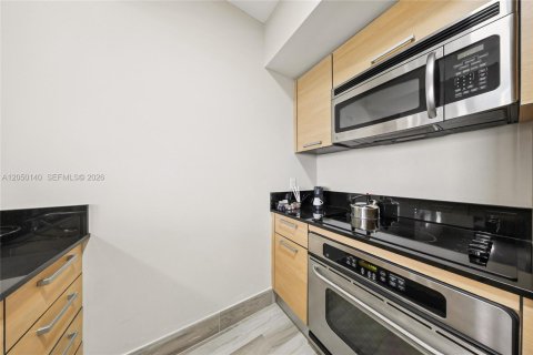 Condo in Sunny Isles Beach, Florida, 1 bedroom № 2268896 - photo 7