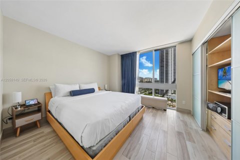 Condo in Sunny Isles Beach, Florida, 1 bedroom № 2268896 - photo 9