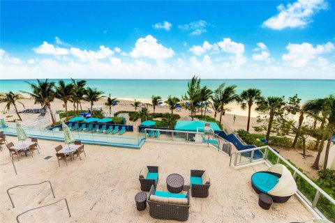 Condo in Sunny Isles Beach, Florida, 1 bedroom № 2268896 - photo 22
