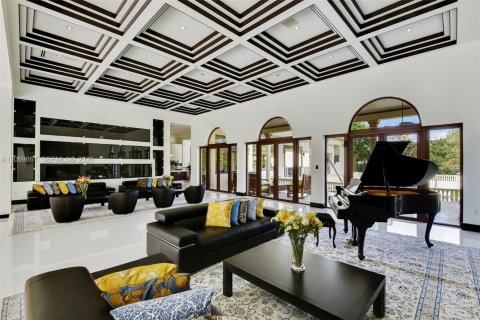 Villa ou maison à vendre à Pinecrest, Floride: 9 chambres, 1415.37 m2 № 2178939 - photo 5