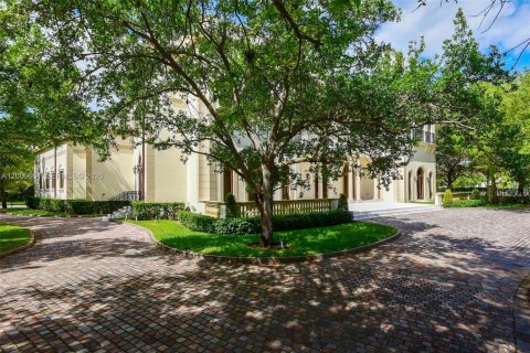 Villa ou maison à vendre à Pinecrest, Floride: 9 chambres, 1415.37 m2 № 2178939 - photo 27