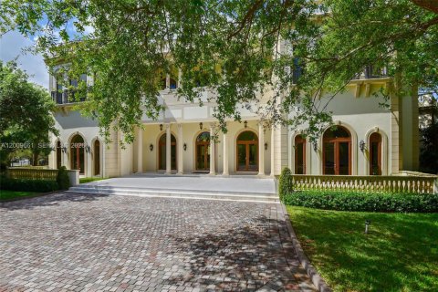 Villa ou maison à vendre à Pinecrest, Floride: 9 chambres, 1415.37 m2 № 2178939 - photo 28