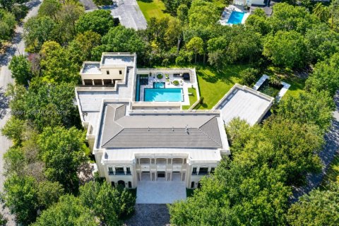 Villa ou maison à vendre à Pinecrest, Floride: 9 chambres, 1415.37 m2 № 2178939 - photo 3