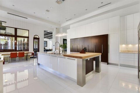 Villa ou maison à vendre à Pinecrest, Floride: 9 chambres, 1415.37 m2 № 2178939 - photo 10