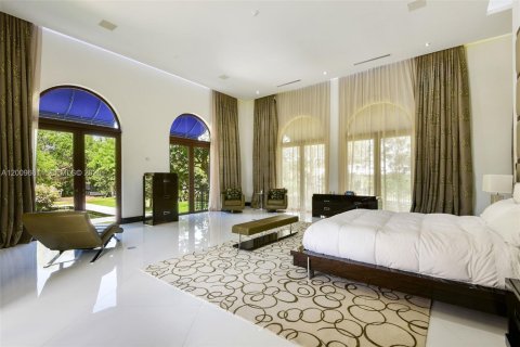 Villa ou maison à vendre à Pinecrest, Floride: 9 chambres, 1415.37 m2 № 2178939 - photo 16