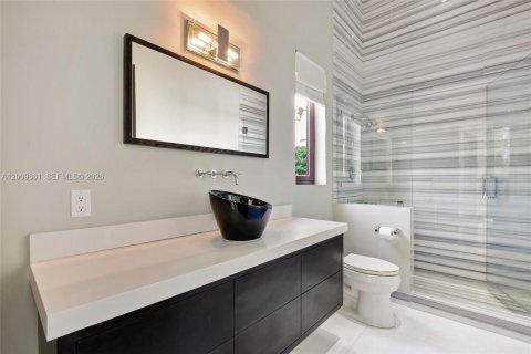 Villa ou maison à vendre à Pinecrest, Floride: 9 chambres, 1415.37 m2 № 2178939 - photo 11