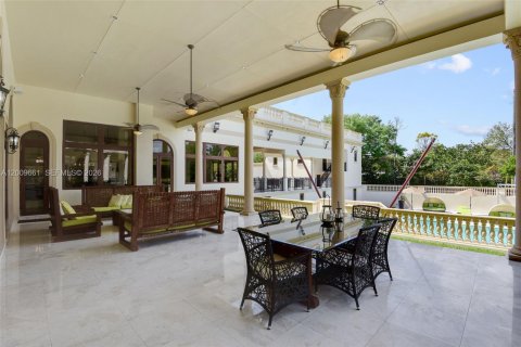 Villa ou maison à vendre à Pinecrest, Floride: 9 chambres, 1415.37 m2 № 2178939 - photo 25