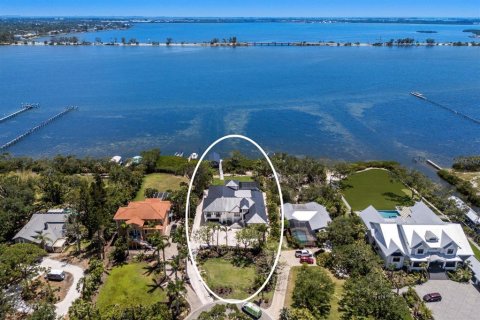 House in Bradenton, Florida 5 bedrooms, 506.04 sq.m. № 1680122 - photo 2