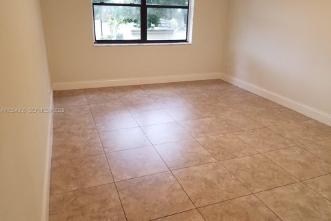 Condo in Doral, Florida, 1 bedroom  № 1983487 - photo 5