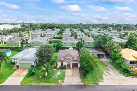 Villa ou maison à louer à Fort Lauderdale, Floride: 3 chambres, 123 m2 № 2433909 - photo 25
