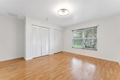 Villa ou maison à louer à Fort Lauderdale, Floride: 3 chambres, 123 m2 № 2433909 - photo 17