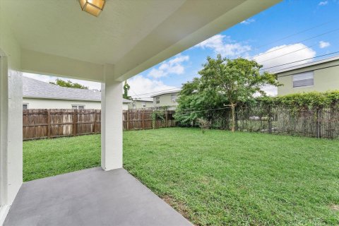 Villa ou maison à louer à Fort Lauderdale, Floride: 3 chambres, 123 m2 № 2433909 - photo 20