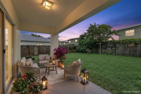 Villa ou maison à louer à Fort Lauderdale, Floride: 3 chambres, 123 m2 № 2433909 - photo 2
