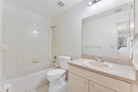 Villa ou maison à louer à Fort Lauderdale, Floride: 3 chambres, 123 m2 № 2433909 - photo 12